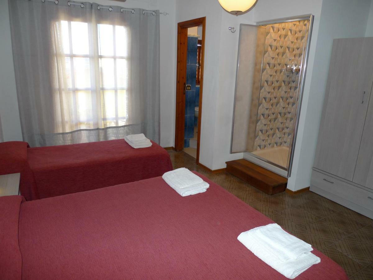 Hotel Alexander سانتا دومينيكا المظهر الخارجي الصورة